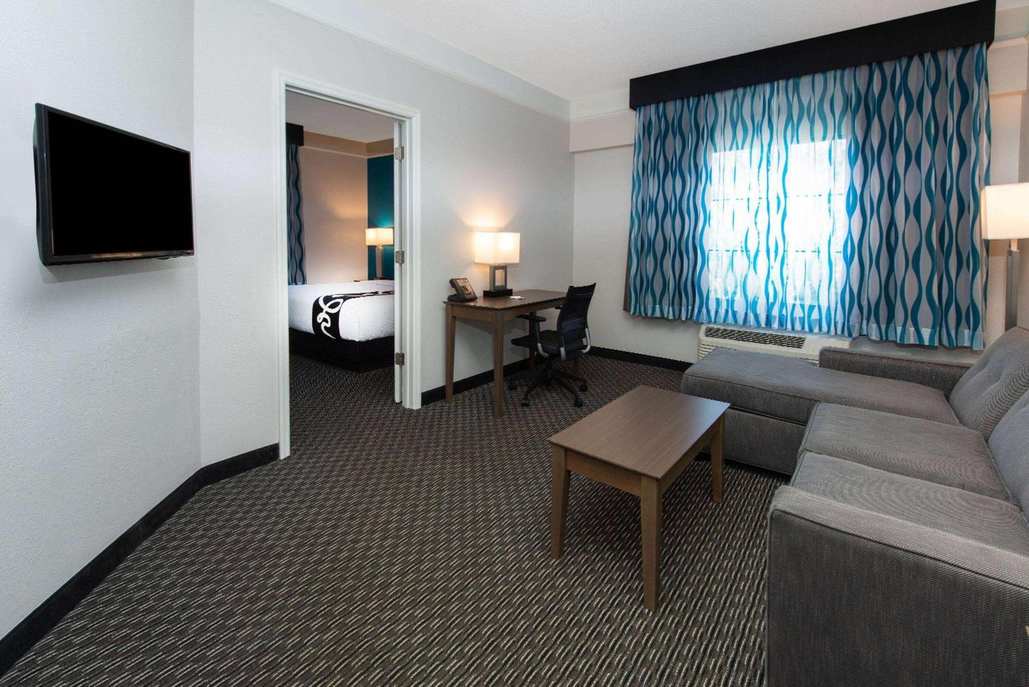 La Quinta By Wyndham Tampa Brandon Regency Park Hotel Exterior photo